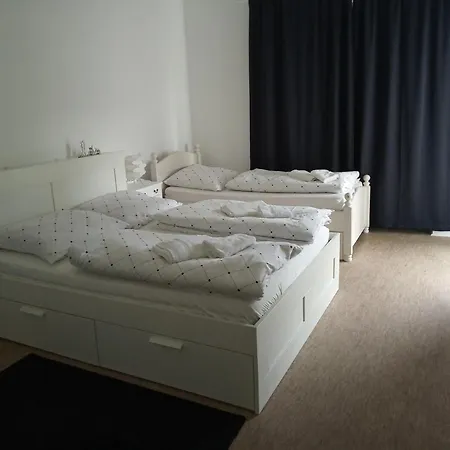 Oberkassel Garden Apartment